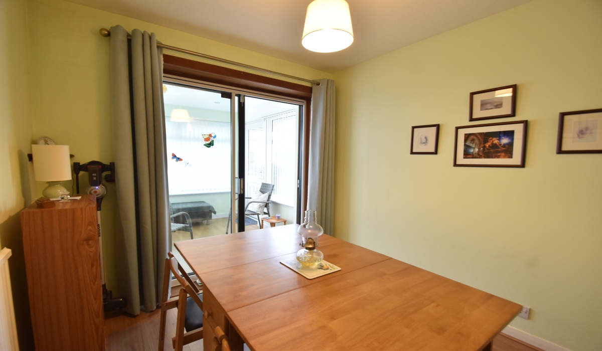 36 Galabraes Crescent, Bathgate, 2 Bedrooms Bedrooms, ,1 BathroomBathrooms,Semi-Detached Bungalow,For Sale,Galabraes Crescent,1526