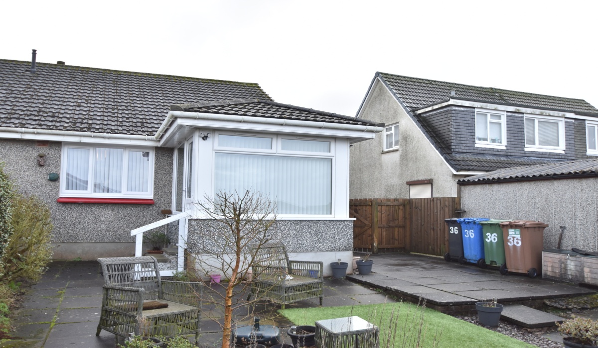 36 Galabraes Crescent, Bathgate, 2 Bedrooms Bedrooms, ,1 BathroomBathrooms,Semi-Detached Bungalow,For Sale,Galabraes Crescent,1526
