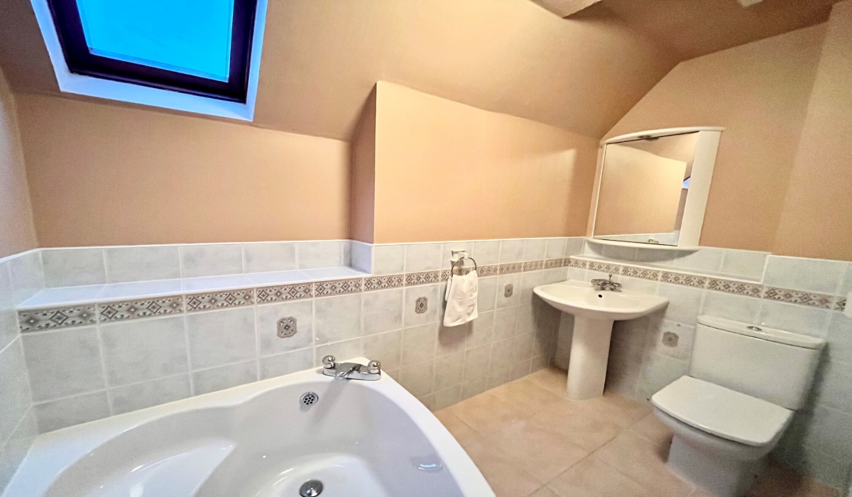 42 Laxdale Drive, Denny, FK6 5PR, 4 Bedrooms Bedrooms, ,3 BathroomsBathrooms,Detached,For Sale,42 Laxdale Drive, Denny, FK6 5PR,1528