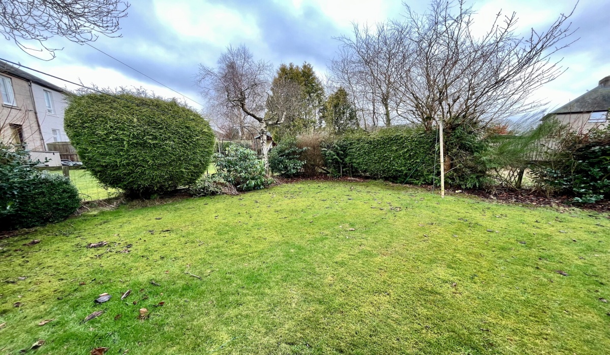 99 Parkhead Crescent, West Calder, 2 Bedrooms Bedrooms, ,Lower Flat,Under offer,Parkhead Crescent,1531