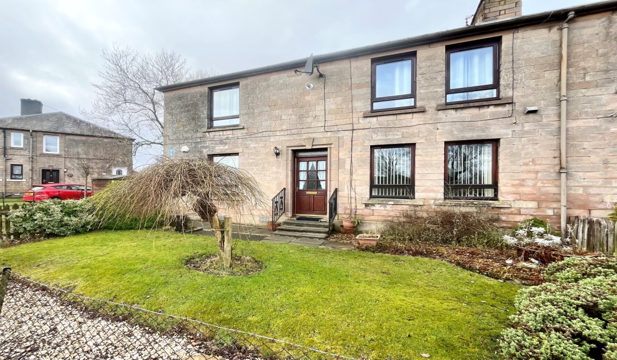 99 Parkhead Crescent, West Calder, 2 Bedrooms Bedrooms, ,Lower Flat,Under offer,Parkhead Crescent,1531