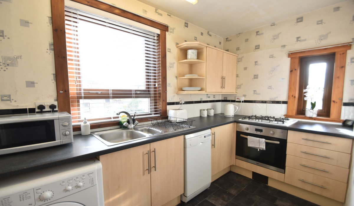 26 Parkhead Crescent, West Calder, 2 Bedrooms Bedrooms, ,1 BathroomBathrooms,Flat,Under offer,Parkhead Crescent,1533