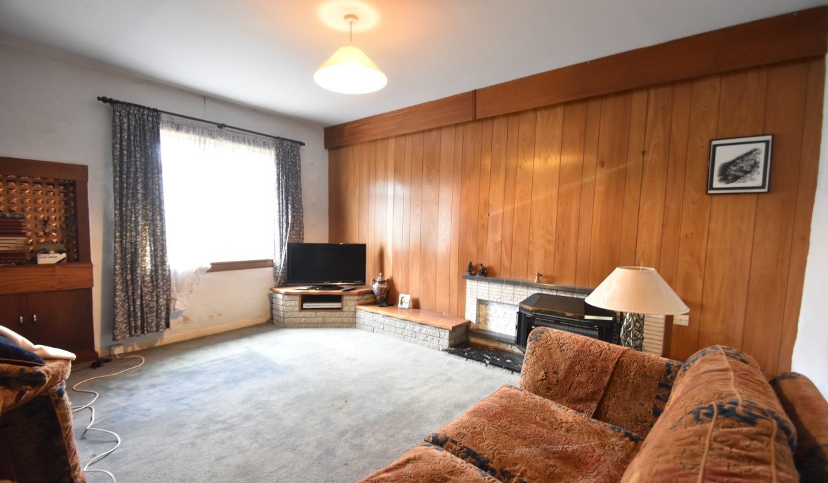 15 Edinburgh Road, Harthill, ML7 5NS, 3 Bedrooms Bedrooms, ,2 BathroomsBathrooms,Detached Bungalow,Under offer,15 Edinburgh Road, Harthill, ML7 5NS,1534