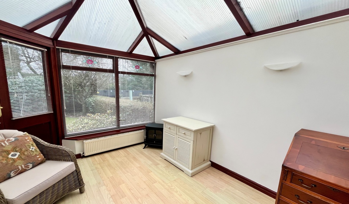 16 Parkview Drive, Stepps, Glasgow, G33 6DL, 3 Bedrooms Bedrooms, ,1 BathroomBathrooms,Semi Detached Villa,Under offer,16 Parkview Drive, Stepps, Glasgow, G33 6DL,1537