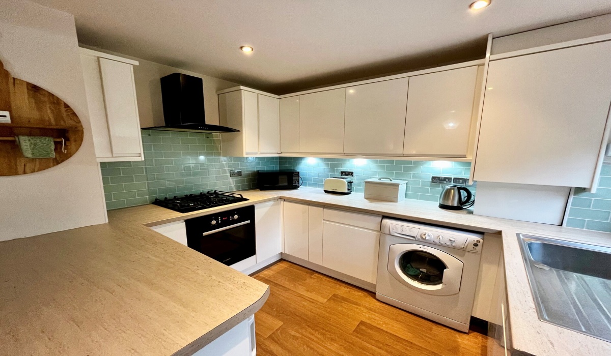 16 Parkview Drive, Stepps, Glasgow, G33 6DL, 3 Bedrooms Bedrooms, ,1 BathroomBathrooms,Semi Detached Villa,Under offer,16 Parkview Drive, Stepps, Glasgow, G33 6DL,1537