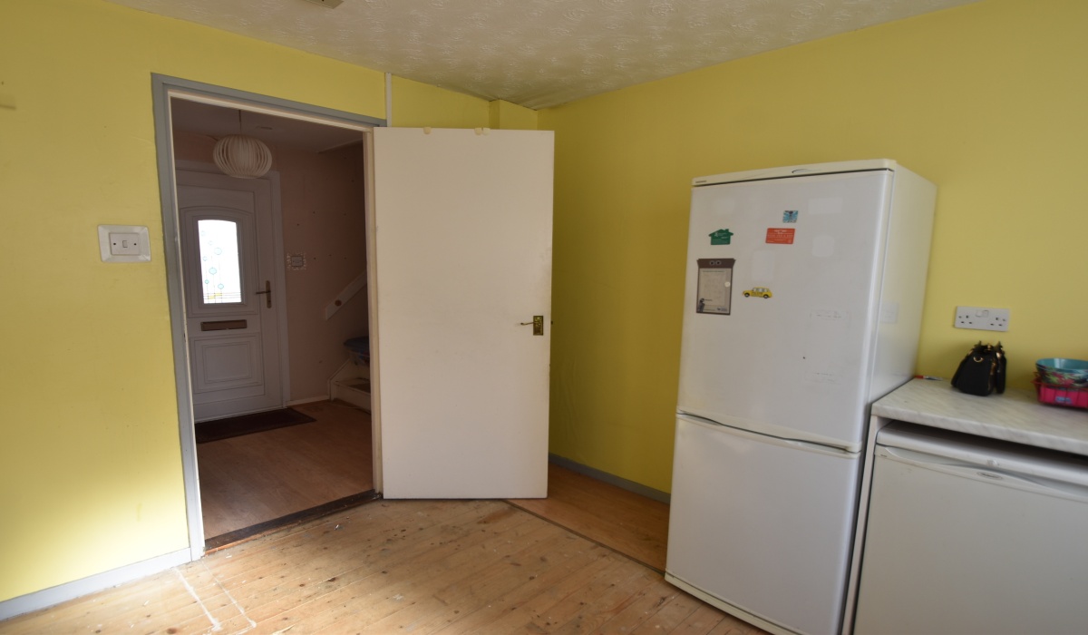 175 Clement Rise, Livingston, 3 Bedrooms Bedrooms, ,2 BathroomsBathrooms,End Terraced Villa,Under offer,Clement Rise,1539