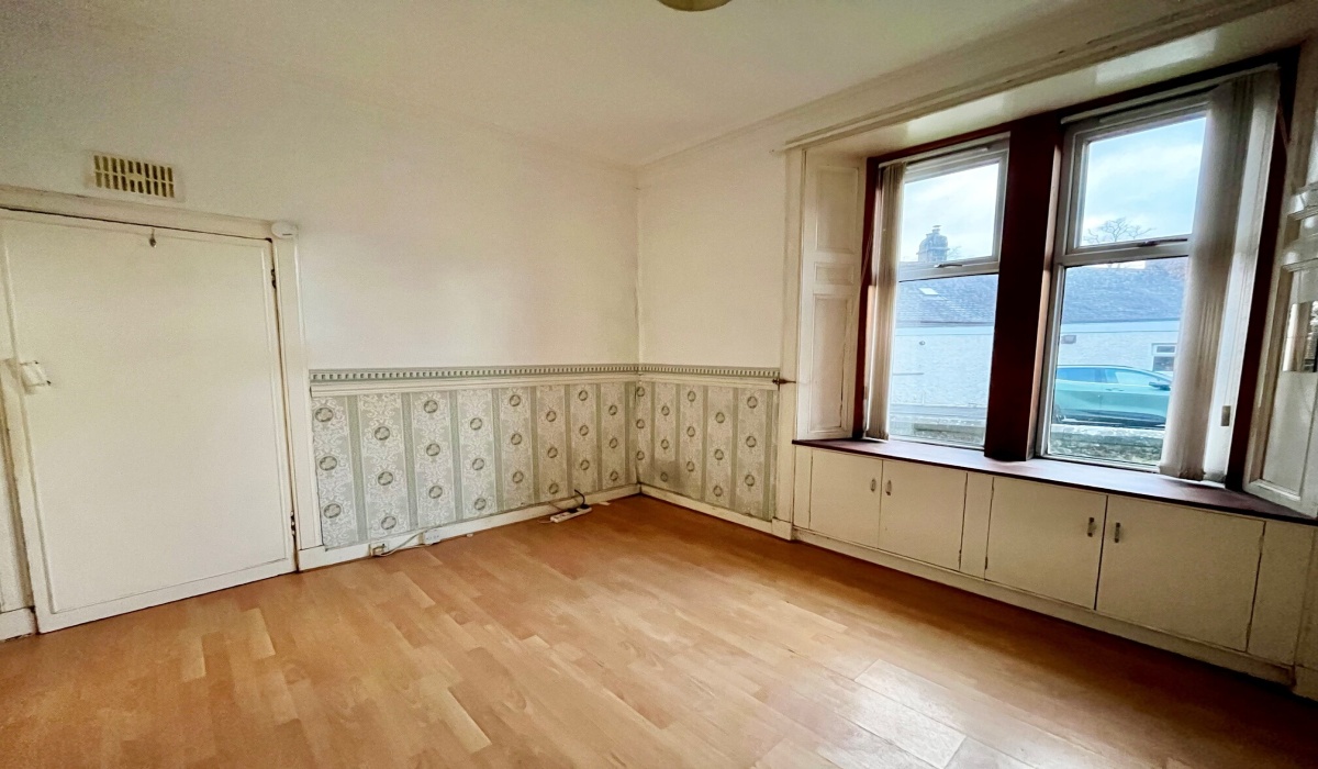 39 Ochil Street, Alloa, FK10 2DS, 1 Bedroom Bedrooms, ,1 BathroomBathrooms,Lower Flat,For Sale,39 Ochil Street, Alloa, FK10 2DS,1540