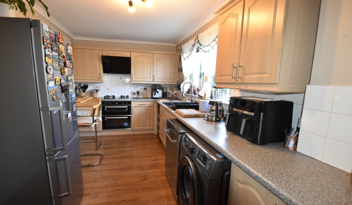 31 Craig Street, Blackridge, 2 Bedrooms Bedrooms, ,1 BathroomBathrooms,End Terraced Villa,For Sale,Craig Street,1543