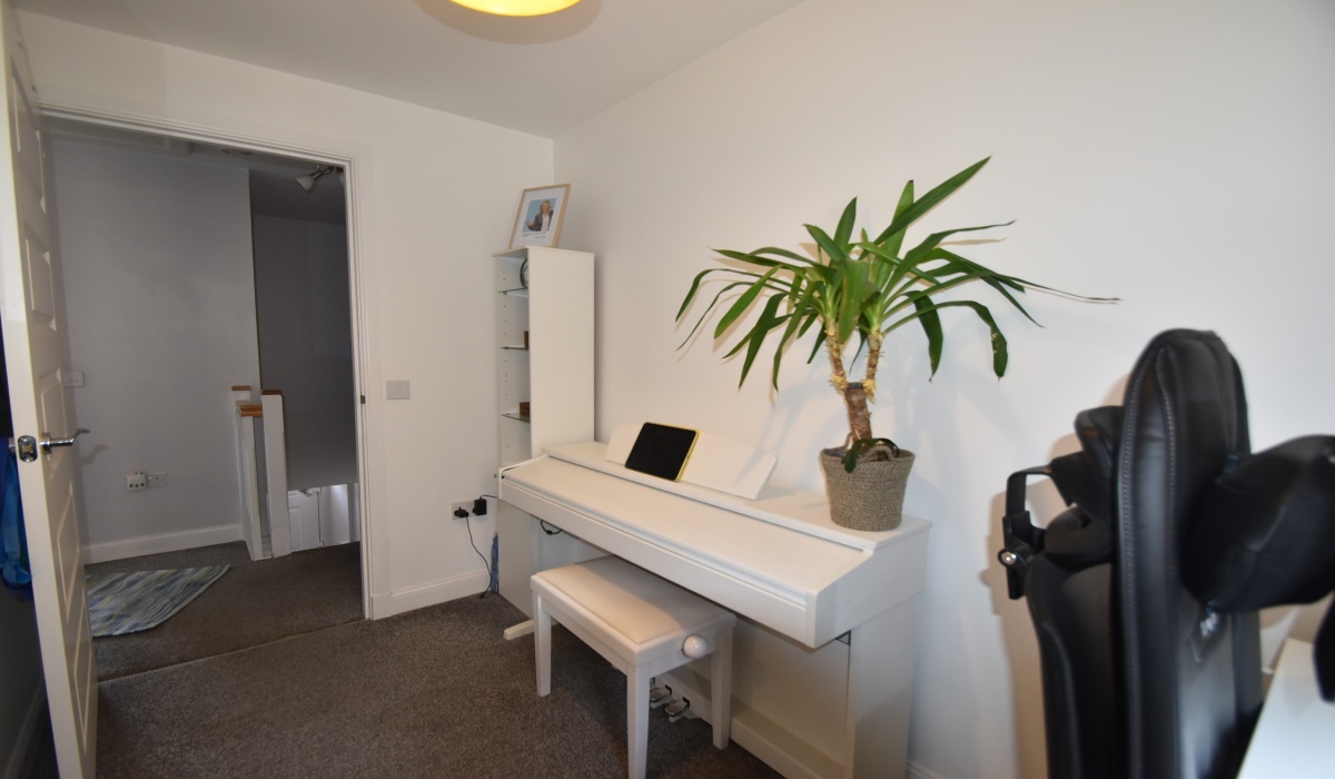 65 Howatston Court, Livingston, 3 Bedrooms Bedrooms, ,2 BathroomsBathrooms,Semi Detached Villa,For Sale,Howatston Court,1544