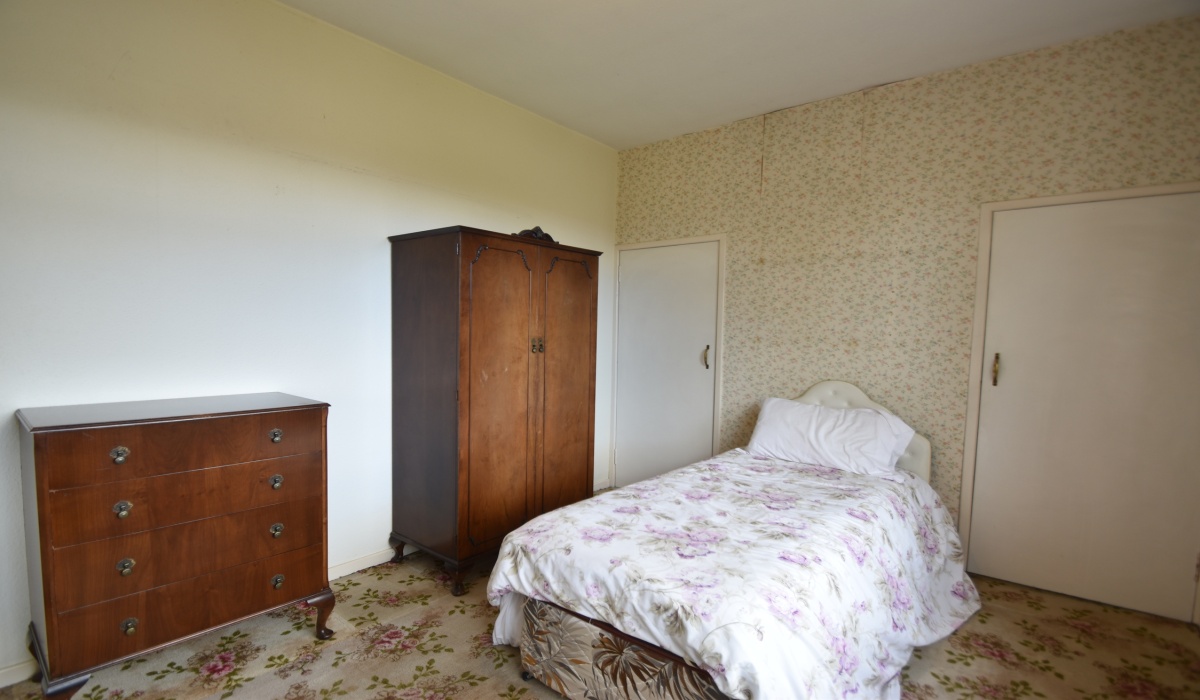 4 Main Street, Dechmont, EH52 6JZ, 3 Bedrooms Bedrooms, ,1 BathroomBathrooms,Detached Bungalow,For Sale,4 Main Street, Dechmont, EH52 6JZ,1551