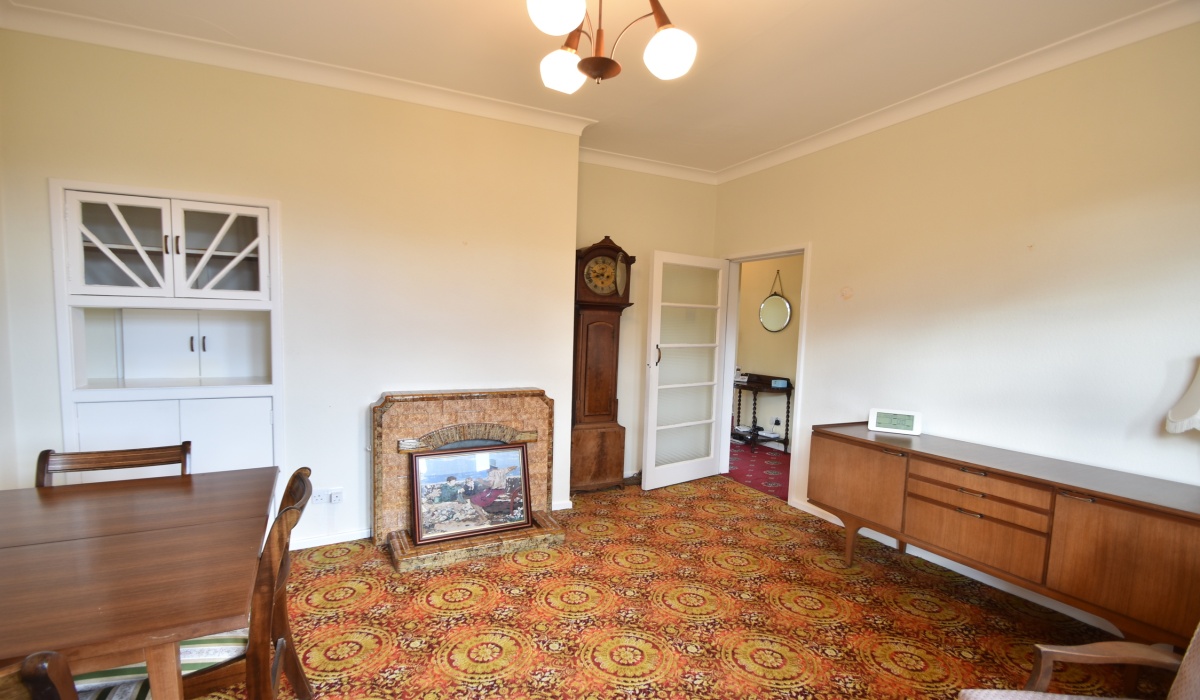 4 Main Street, Dechmont, EH52 6JZ, 3 Bedrooms Bedrooms, ,1 BathroomBathrooms,Detached Bungalow,For Sale,4 Main Street, Dechmont, EH52 6JZ,1551