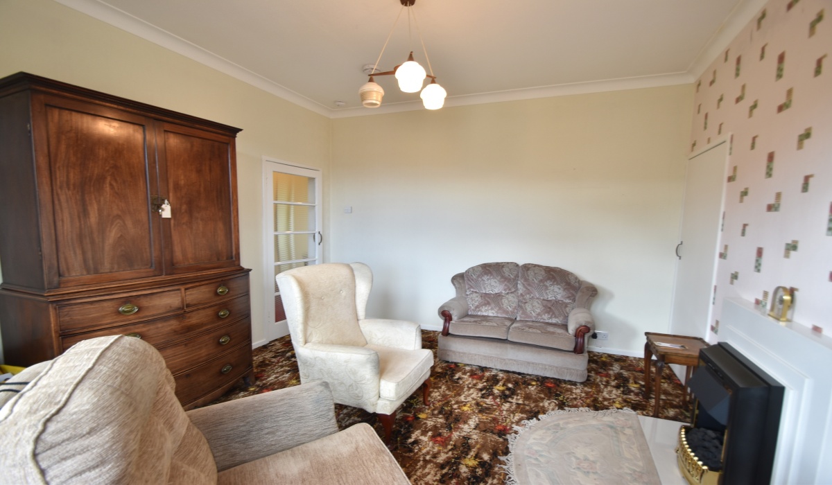 4 Main Street, Dechmont, EH52 6JZ, 3 Bedrooms Bedrooms, ,1 BathroomBathrooms,Detached Bungalow,For Sale,4 Main Street, Dechmont, EH52 6JZ,1551