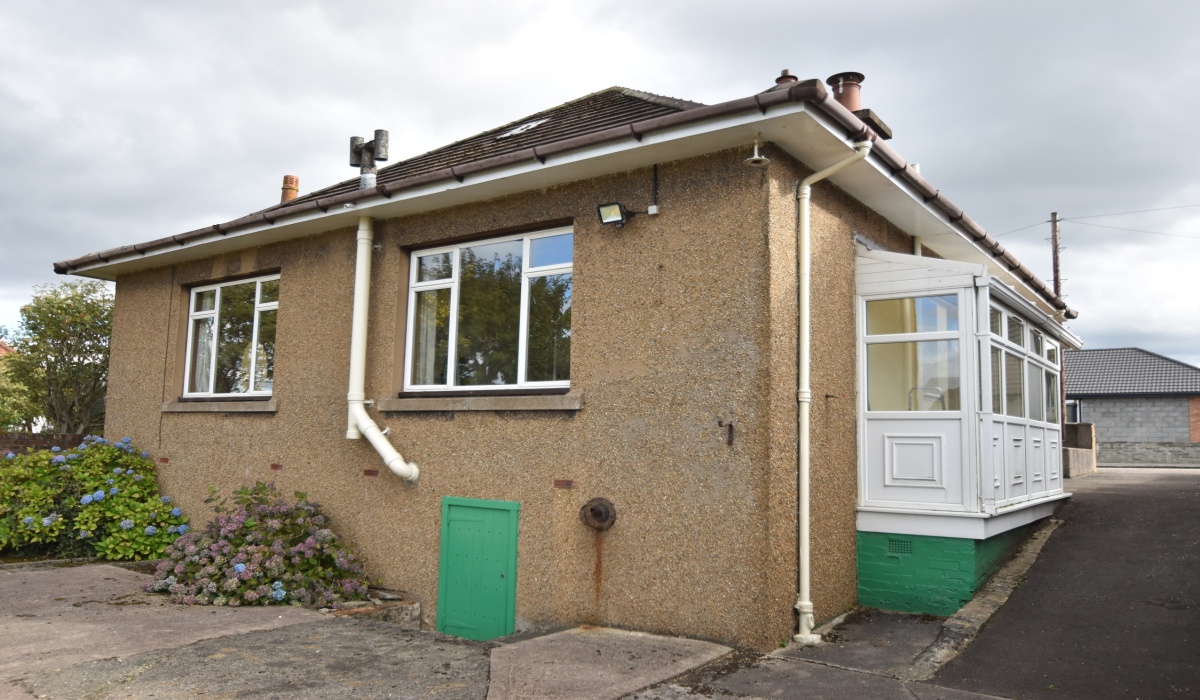 4 Main Street, Dechmont, EH52 6JZ, 3 Bedrooms Bedrooms, ,1 BathroomBathrooms,Detached Bungalow,For Sale,4 Main Street, Dechmont, EH52 6JZ,1551