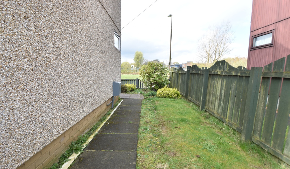 17 Briar Gardens, Whitburn, 2 Bedrooms Bedrooms, ,1 BathroomBathrooms,Semi Detached Villa,For Sale,Briar Gardens,1554