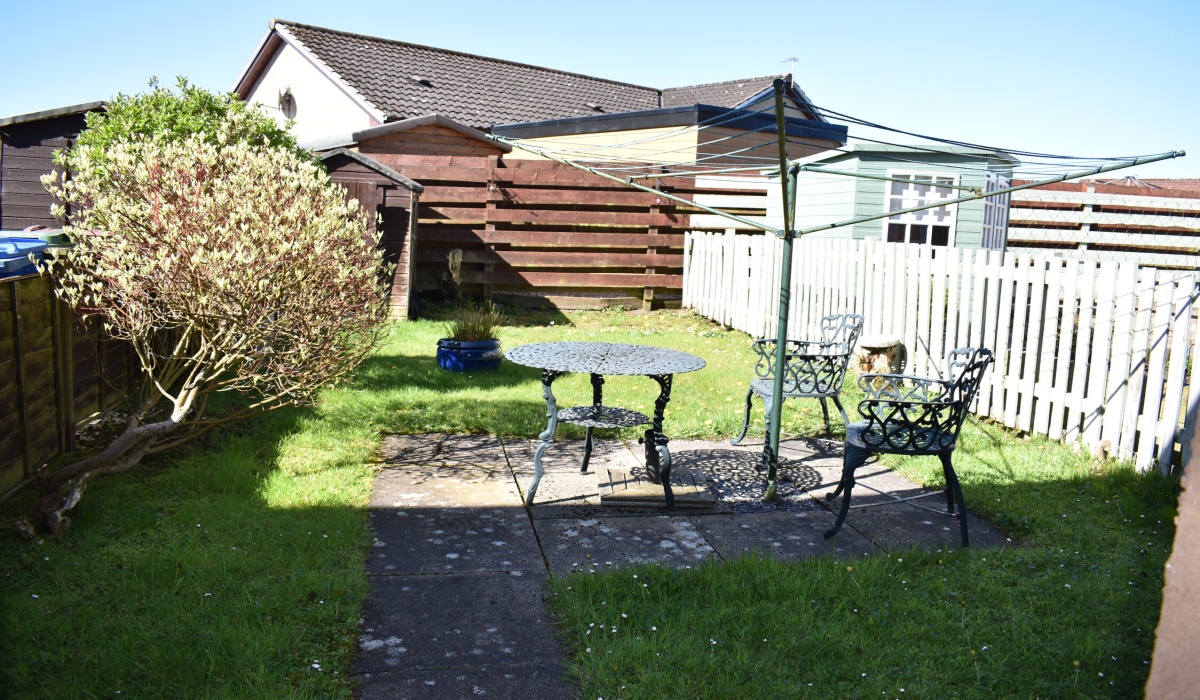 32 Young Crescent, Bathgate, EH48 2SL, 1 Bedroom Bedrooms, ,1 BathroomBathrooms,Lower Flat,For Sale,32 Young Crescent, Bathgate, EH48 2SL,1555