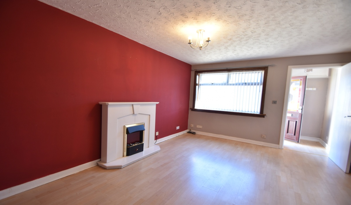 32 Young Crescent, Bathgate, EH48 2SL, 1 Bedroom Bedrooms, ,1 BathroomBathrooms,Lower Flat,For Sale,32 Young Crescent, Bathgate, EH48 2SL,1555