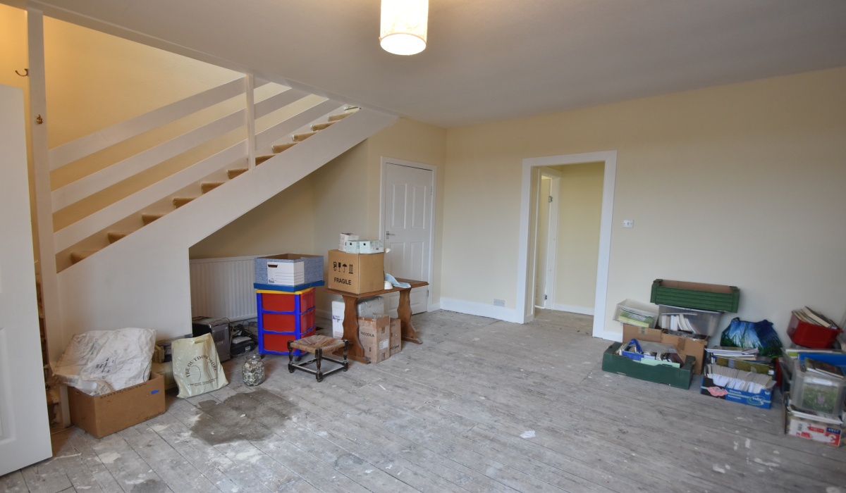 27 Woolfords, West Calder, South Lanarkshire, EH55, 3 Bedrooms Bedrooms, ,2 BathroomsBathrooms,Terraced,For Sale,27 Woolfords, West Calder, South Lanarkshire, EH55,1557