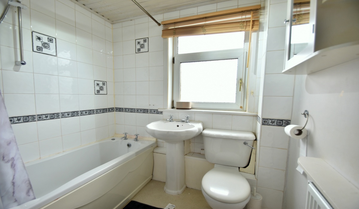 45 Quarry Road, Fauldhouse, 3 Bedrooms Bedrooms, ,1 BathroomBathrooms,End Terraced Villa,For Sale,Quarry Road,1559