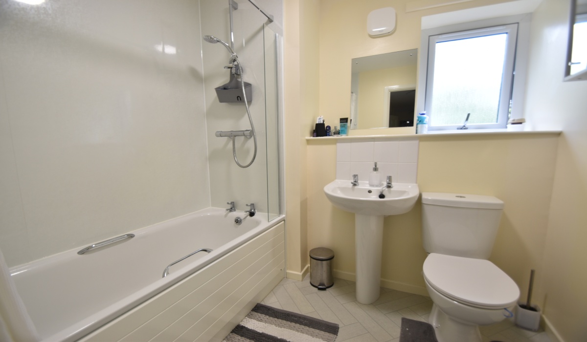 24 Albert Street, Harthill, ML7 5QG, 2 Bedrooms Bedrooms, ,1 BathroomBathrooms,Flat,For Sale,24 Albert Street, Harthill, ML7 5QG,1560