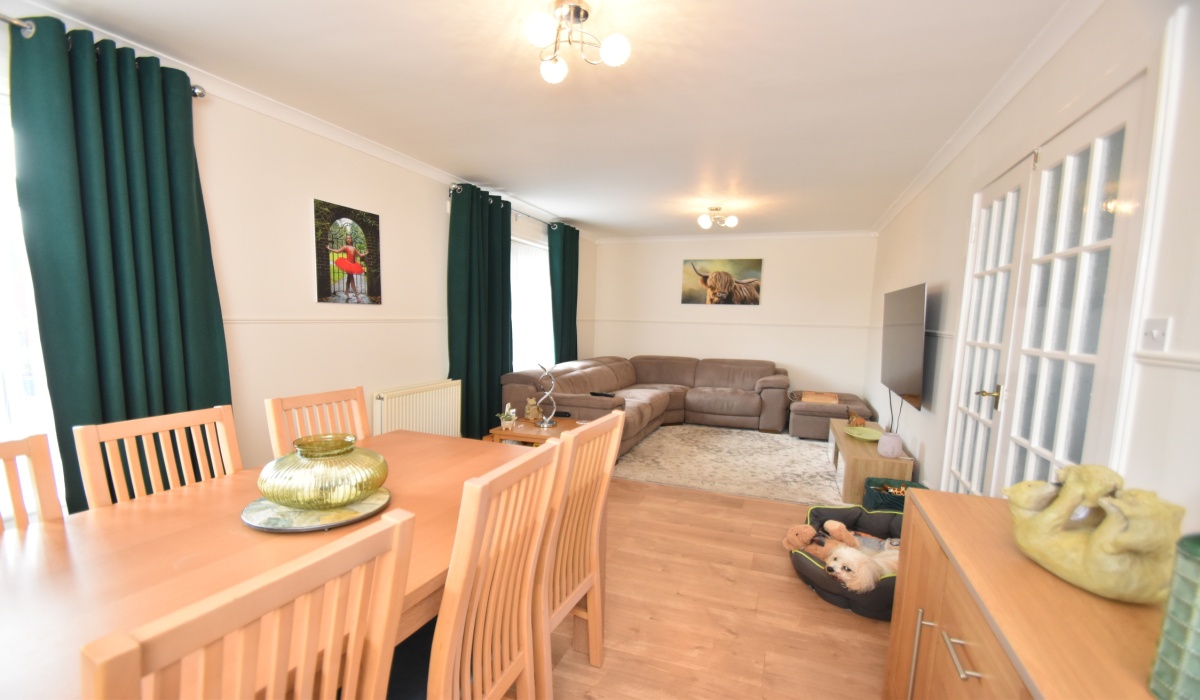 88 Lenzie Avenue, Livingston, West Lothian, 3 Bedrooms Bedrooms, 0 ,2 BathroomsBathrooms,Terraced,Under offer,Lenzie Avenue,0,1561