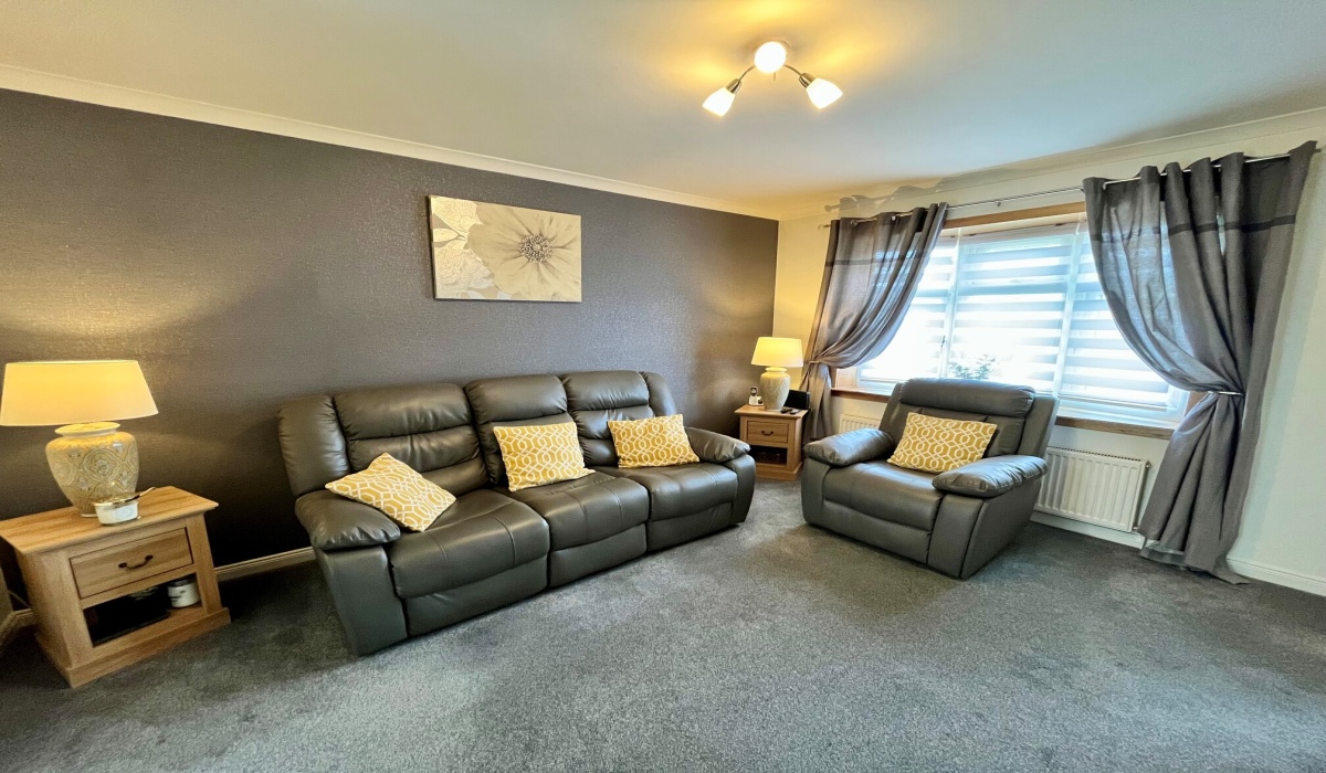 84 Haymarket Crescent, Livingston, EH54 8AU, 2 Bedrooms Bedrooms, ,1 BathroomBathrooms,Terraced,Under offer,84 Haymarket Crescent, Livingston, EH54 8AU,1561