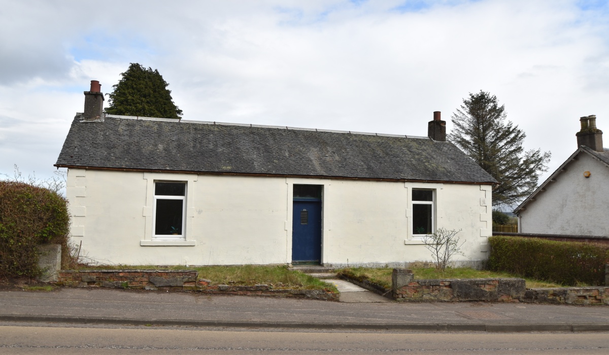 Viewfield Cottage, 33 Erskine Place, Pumpherston, 3 Bedrooms Bedrooms, ,1 BathroomBathrooms,Cottage,For Sale,Viewfield Cottage, 33 Erskine Place, Pumpherston, ,1565