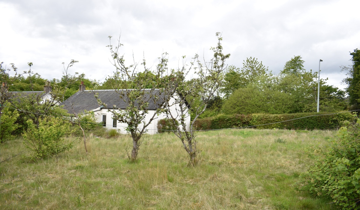 Viewfield Cottage, 33 Erskine Place, Pumpherston, 3 Bedrooms Bedrooms, ,1 BathroomBathrooms,Cottage,For Sale,Viewfield Cottage, 33 Erskine Place, Pumpherston, ,1565
