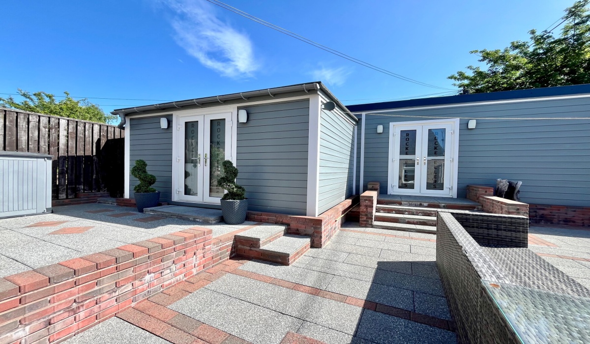 2 Bedrooms Bedrooms, ,2 BathroomsBathrooms,Cottage,For Sale,1567