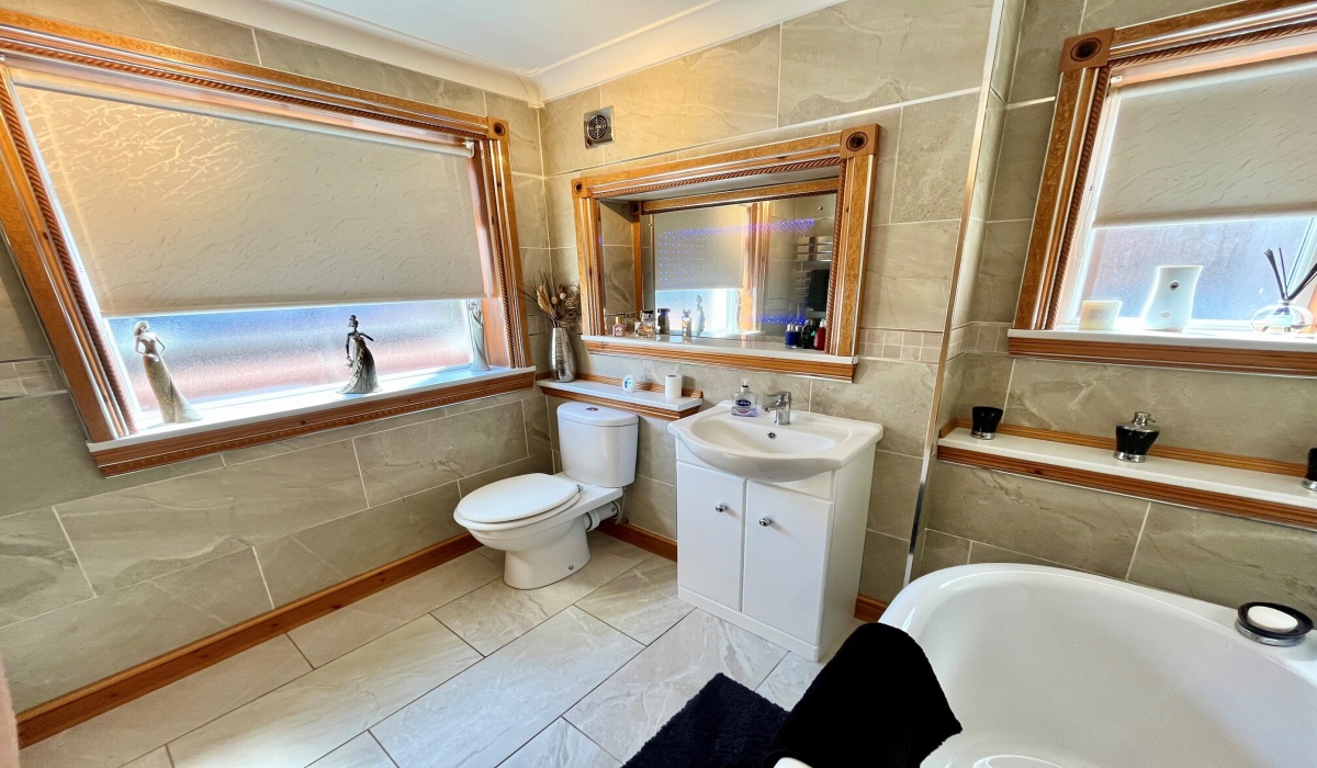 2 Bedrooms Bedrooms, ,2 BathroomsBathrooms,Cottage,For Sale,1567