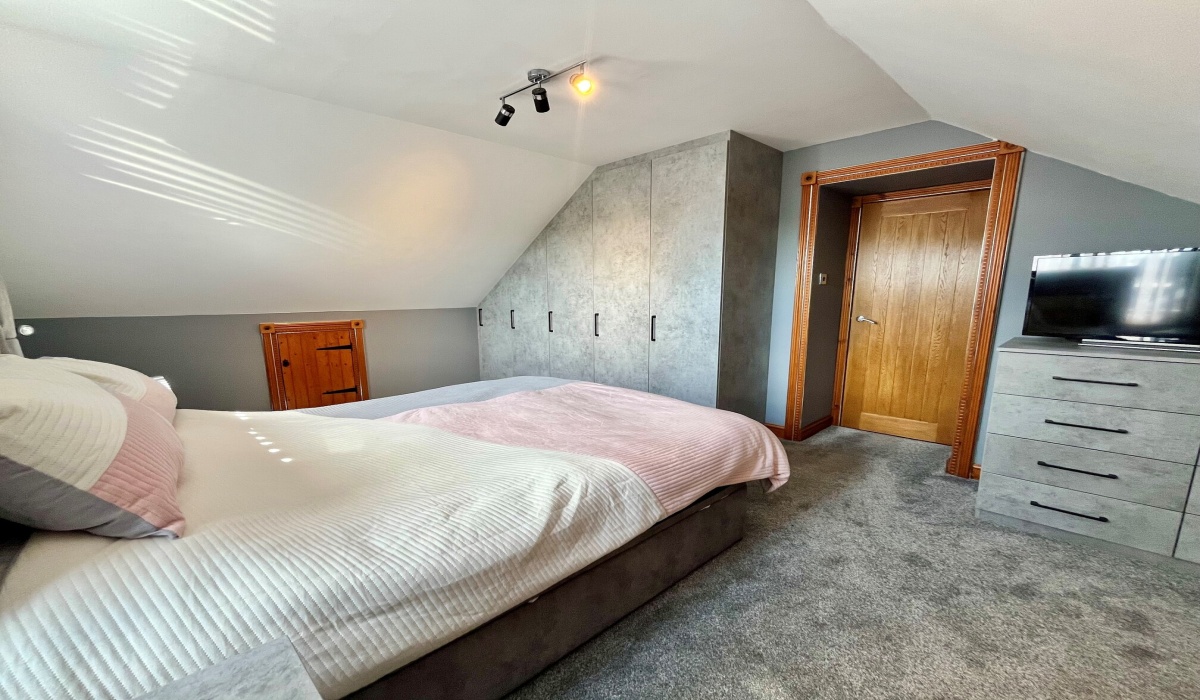 2 Bedrooms Bedrooms, ,2 BathroomsBathrooms,Cottage,For Sale,1567