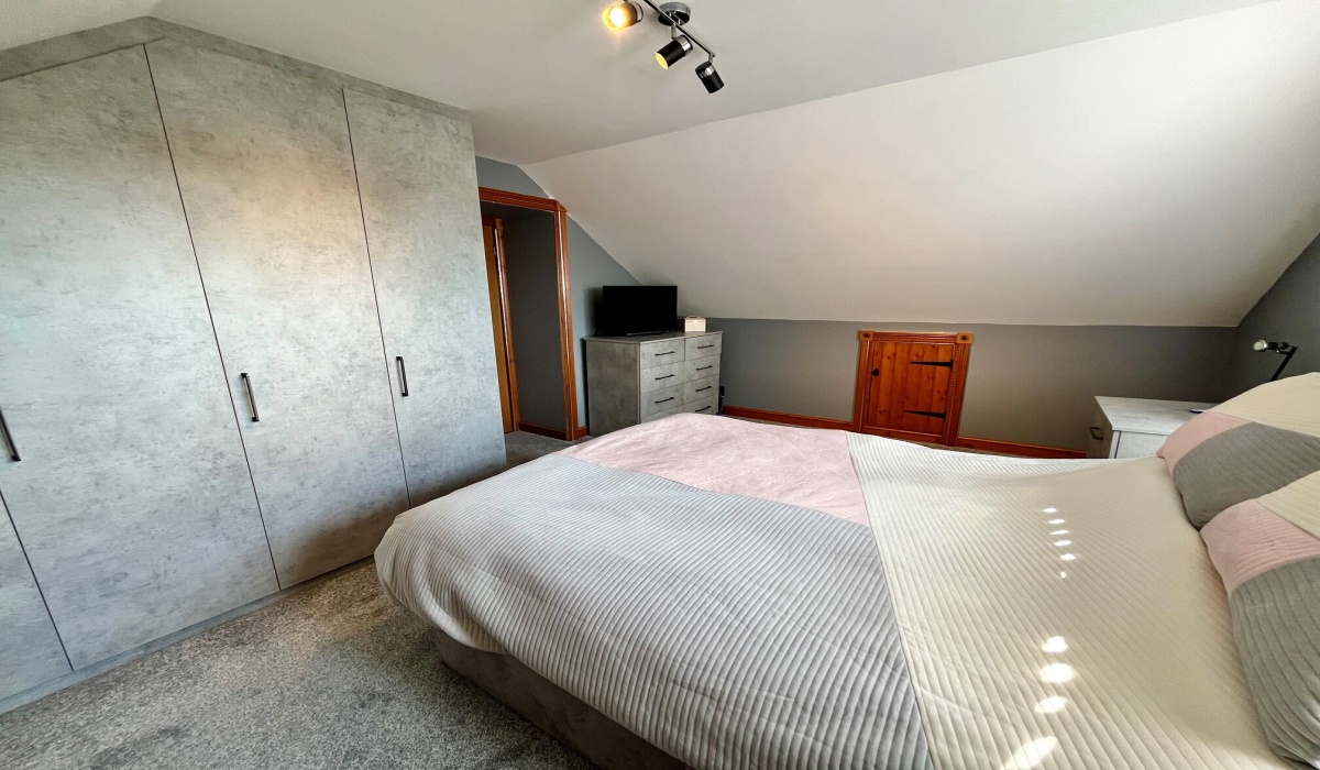 2 Bedrooms Bedrooms, ,2 BathroomsBathrooms,Cottage,For Sale,1567