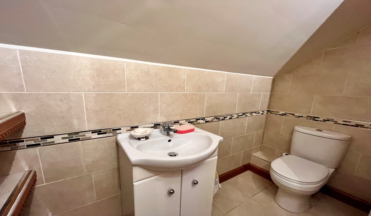 2 Bedrooms Bedrooms, ,2 BathroomsBathrooms,Cottage,For Sale,1567