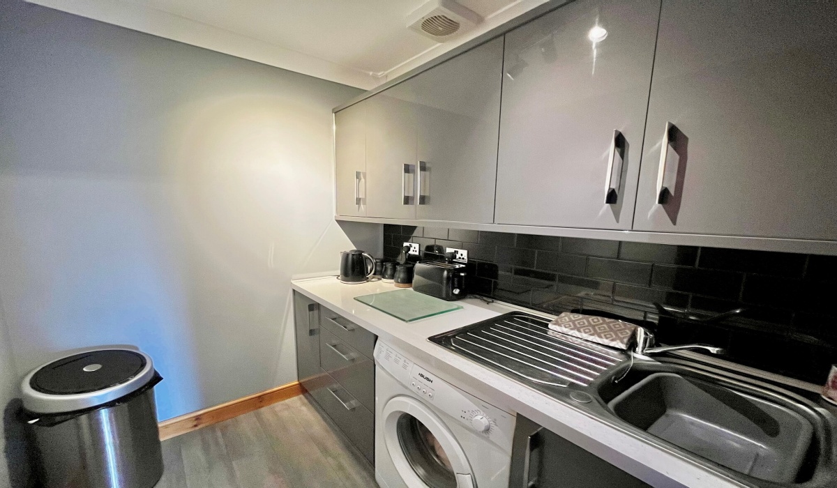 2 Bedrooms Bedrooms, ,2 BathroomsBathrooms,Cottage,For Sale,1567
