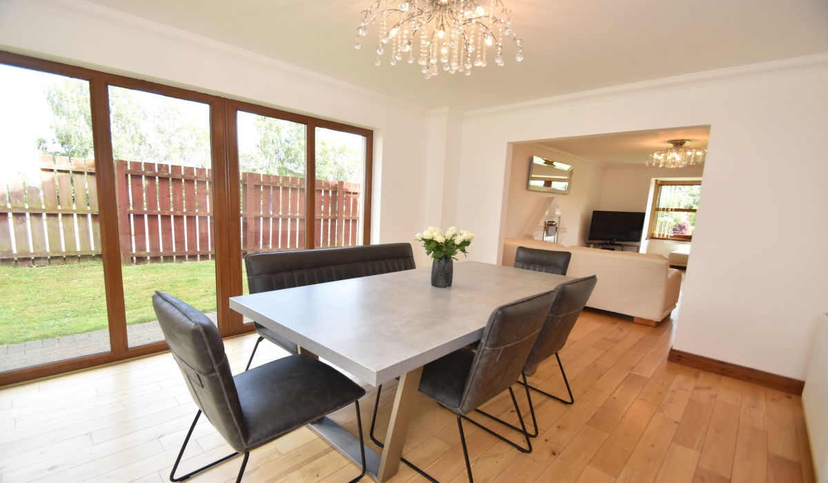 4 MacDonald Gardens, Blackburn, West Lothian, 5 Bedrooms Bedrooms, ,4 BathroomsBathrooms,Detached,Under offer,MacDonald Gardens ,1569