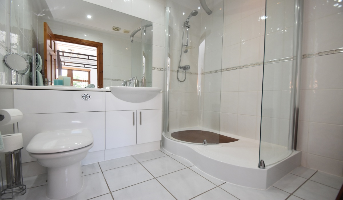 4 MacDonald Gardens, Blackburn, West Lothian, 5 Bedrooms Bedrooms, ,4 BathroomsBathrooms,Detached,Under offer,MacDonald Gardens ,1569