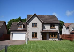4 MacDonald Gardens, Blackburn, West Lothian, 5 Bedrooms Bedrooms, ,4 BathroomsBathrooms,Detached,Under offer,MacDonald Gardens ,1569