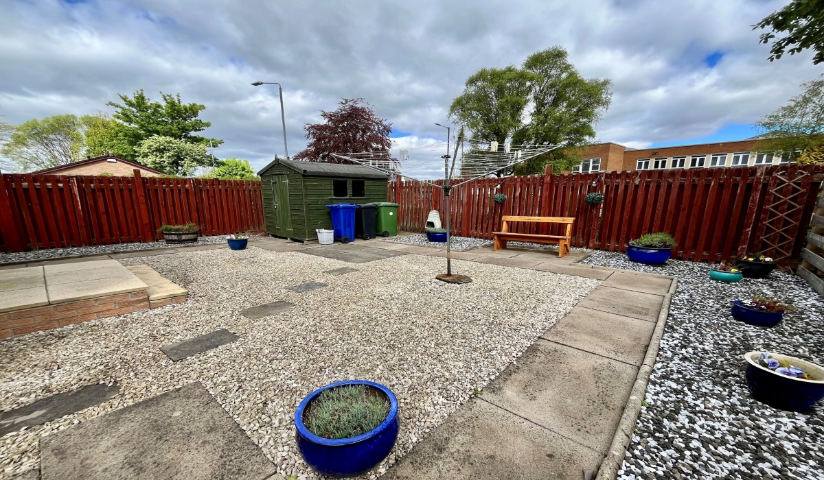 1 Munro Place, Alloa, FK10 1QT, 2 Bedrooms Bedrooms, ,1 BathroomBathrooms,Detached Bungalow,For Sale,1 Munro Place, Alloa, FK10 1QT,1569