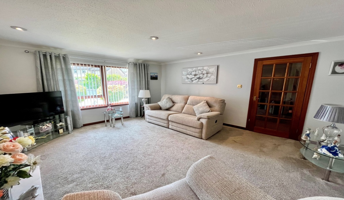 5 Talman Gardens, Polmont, Falkirk, 3 Bedrooms Bedrooms, ,2 BathroomsBathrooms,Detached Bungalow,Under offer,Talman Gardens,1571