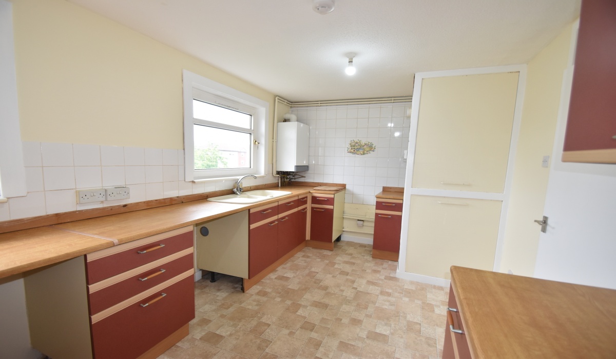 68 Don Drive, Livingston, 2 Bedrooms Bedrooms, ,1 BathroomBathrooms,Flat,Under offer,Don Drive,1578
