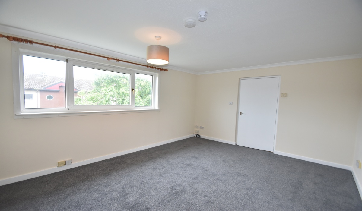 68 Don Drive, Livingston, 2 Bedrooms Bedrooms, ,1 BathroomBathrooms,Flat,Under offer,Don Drive,1578