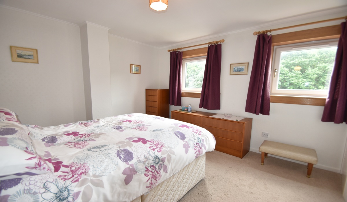 4 Beauly Drive, Livingston, 4 Bedrooms Bedrooms, ,2 BathroomsBathrooms,End Terraced Villa,For Sale,Beauly Drive,1580