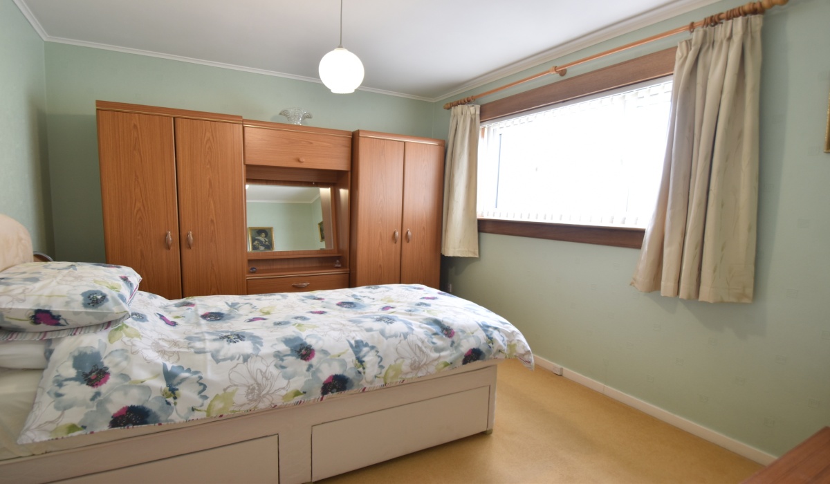 4 Beauly Drive, Livingston, 4 Bedrooms Bedrooms, ,2 BathroomsBathrooms,End Terraced Villa,For Sale,Beauly Drive,1580