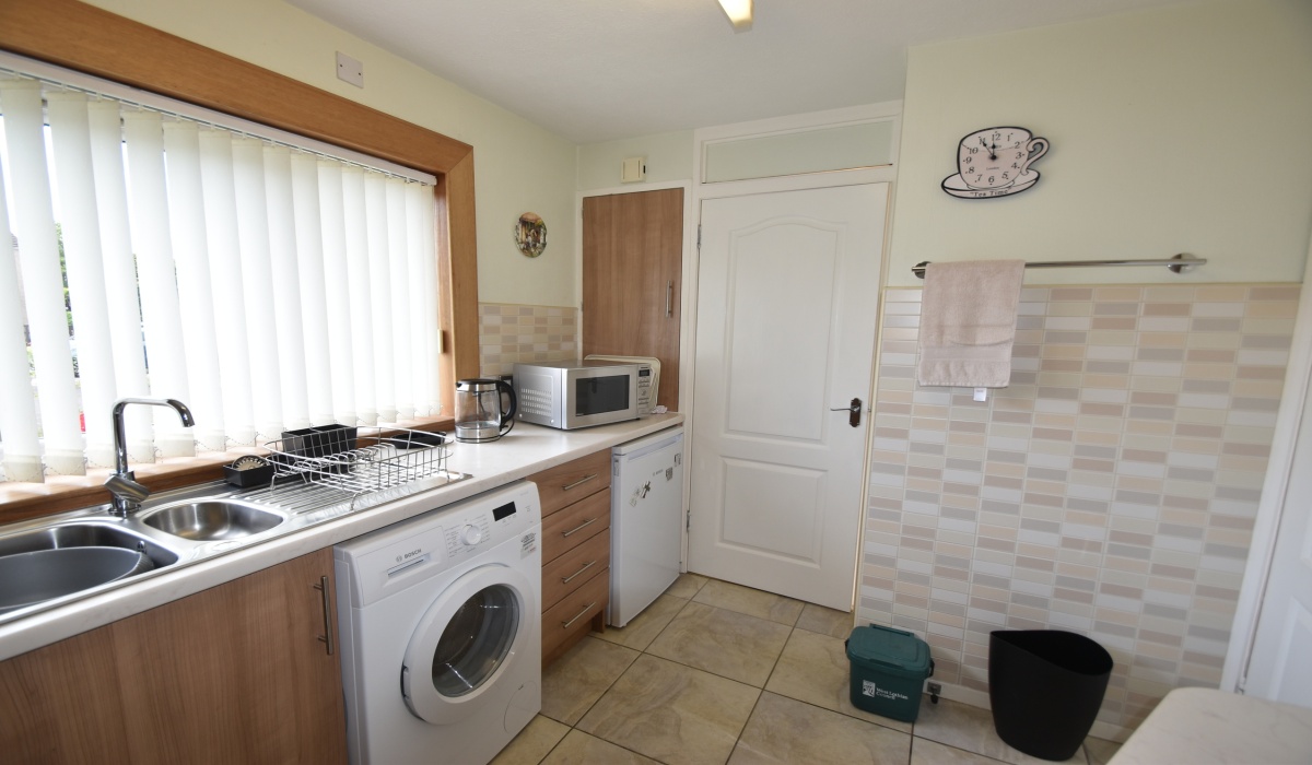 4 Beauly Drive, Livingston, 4 Bedrooms Bedrooms, ,2 BathroomsBathrooms,End Terraced Villa,For Sale,Beauly Drive,1580