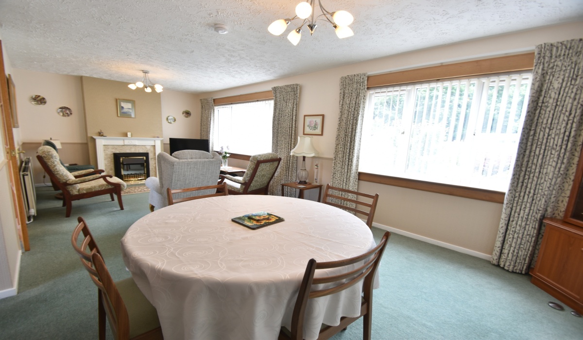 4 Beauly Drive, Livingston, 4 Bedrooms Bedrooms, ,2 BathroomsBathrooms,End Terraced Villa,For Sale,Beauly Drive,1580