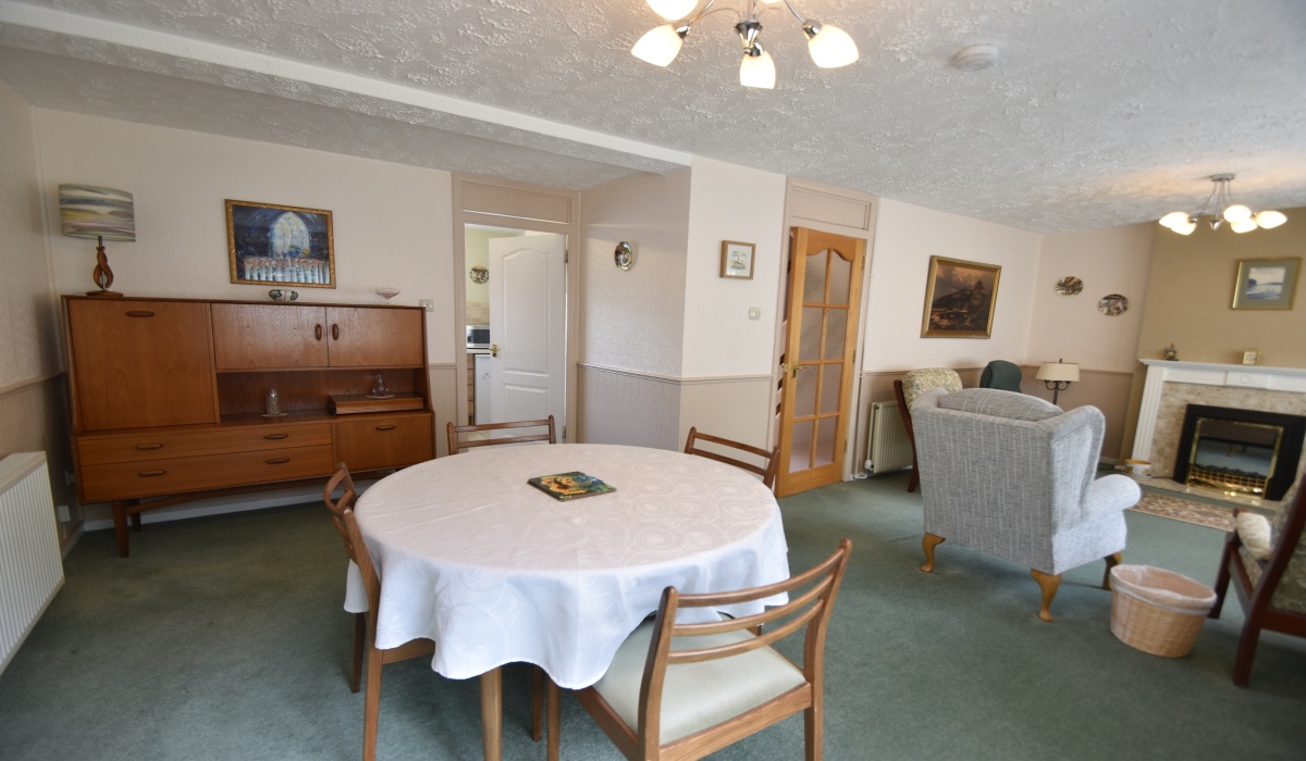 4 Beauly Drive, Livingston, 4 Bedrooms Bedrooms, ,2 BathroomsBathrooms,End Terraced Villa,For Sale,Beauly Drive,1580