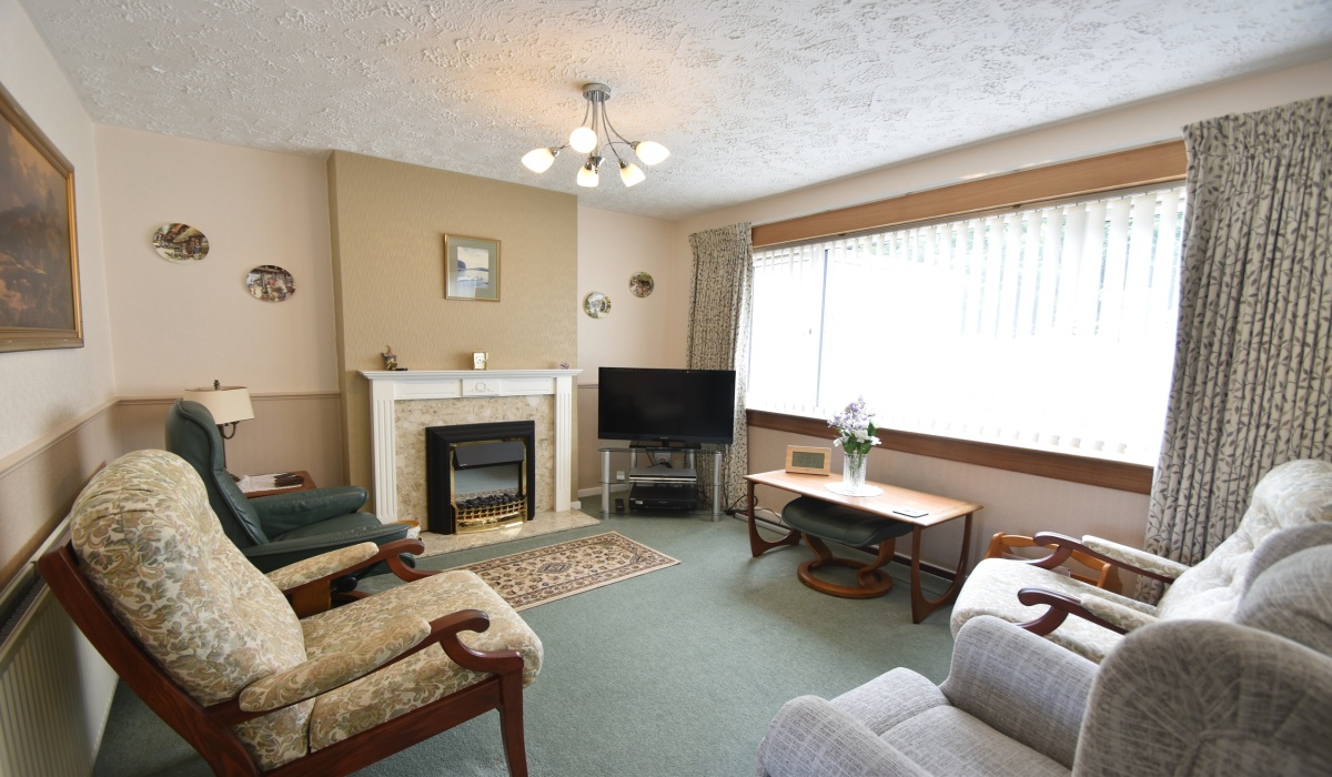 4 Beauly Drive, Livingston, 4 Bedrooms Bedrooms, ,2 BathroomsBathrooms,End Terraced Villa,For Sale,Beauly Drive,1580