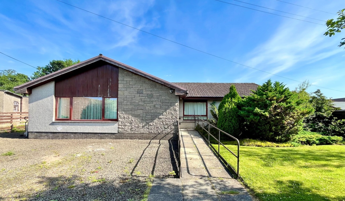 Parkview, 124b South Street, Armadale, EH48 3JU, 4 Bedrooms Bedrooms, ,4 BathroomsBathrooms,Detached Bungalow,For Sale,Parkview, 124b South Street, Armadale, EH48 3JU,1584