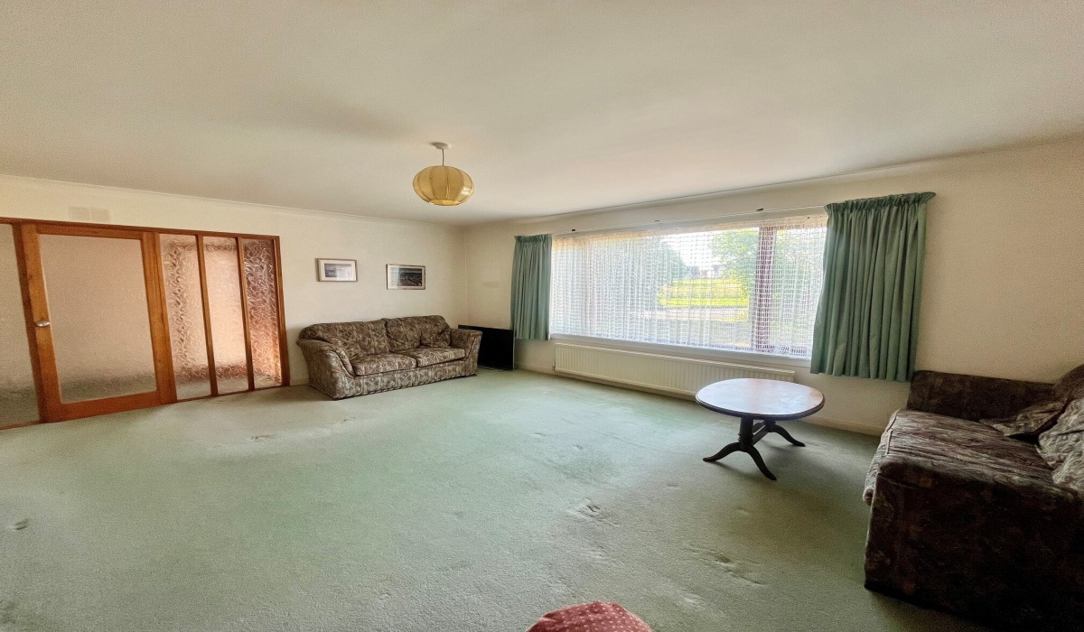 Parkview, 124b South Street, Armadale, EH48 3JU, 4 Bedrooms Bedrooms, ,4 BathroomsBathrooms,Detached Bungalow,For Sale,Parkview, 124b South Street, Armadale, EH48 3JU,1584