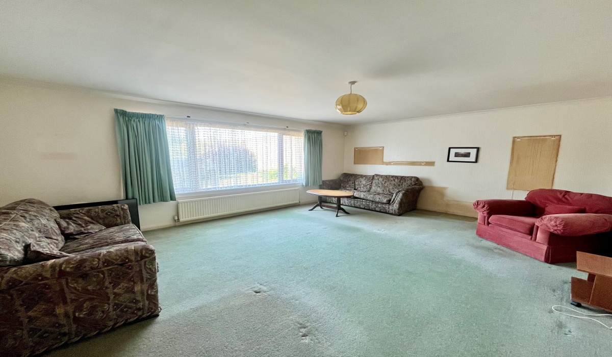 Parkview, 124b South Street, Armadale, EH48 3JU, 4 Bedrooms Bedrooms, ,4 BathroomsBathrooms,Detached Bungalow,For Sale,Parkview, 124b South Street, Armadale, EH48 3JU,1584