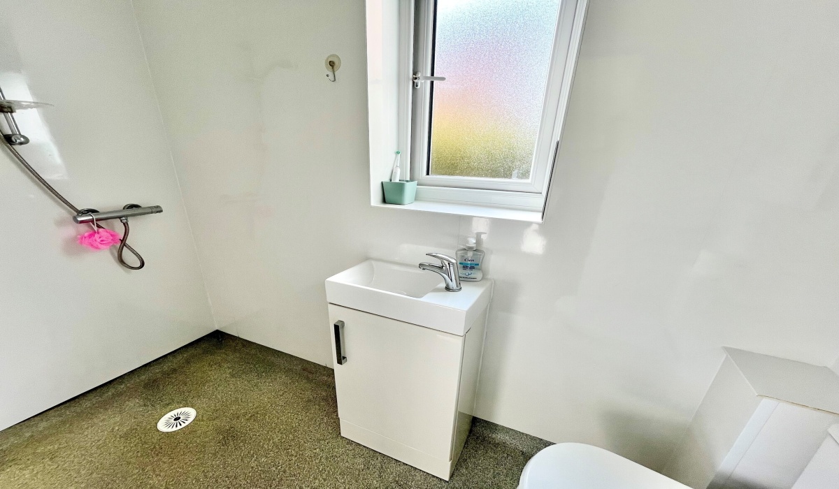 10 Whitehill Road, Blackburn, 3 Bedrooms Bedrooms, ,2 BathroomsBathrooms,End Terraced Villa,For Sale,Whitehill Road,1585